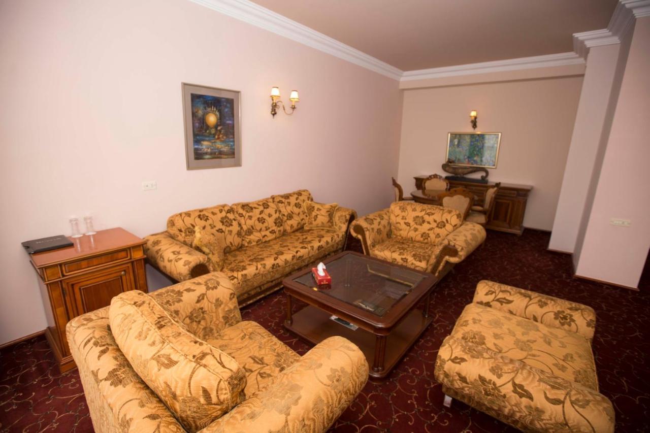 Hotel Russia Tsaghkadzor Esterno foto